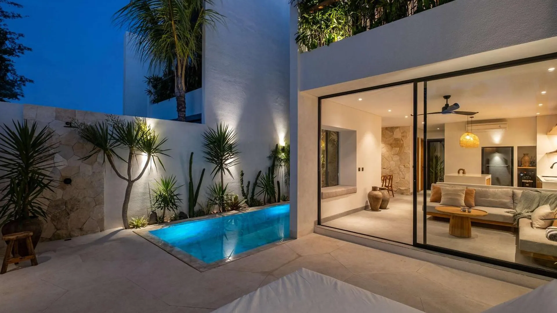 Modern Tropical Villa With Private Pool In Bingin Uluwatu