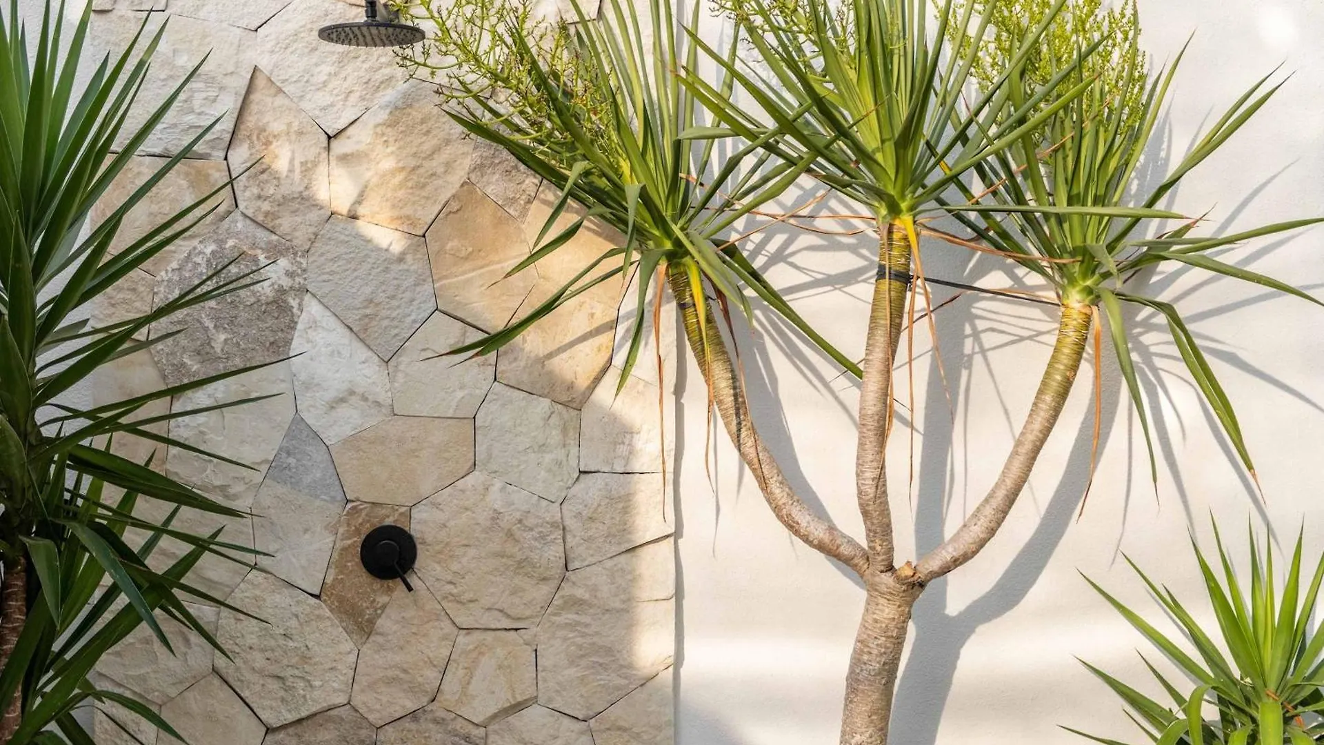 Modern Tropical Villa With Private Pool In Bingin Uluwatu Ινδονησία
