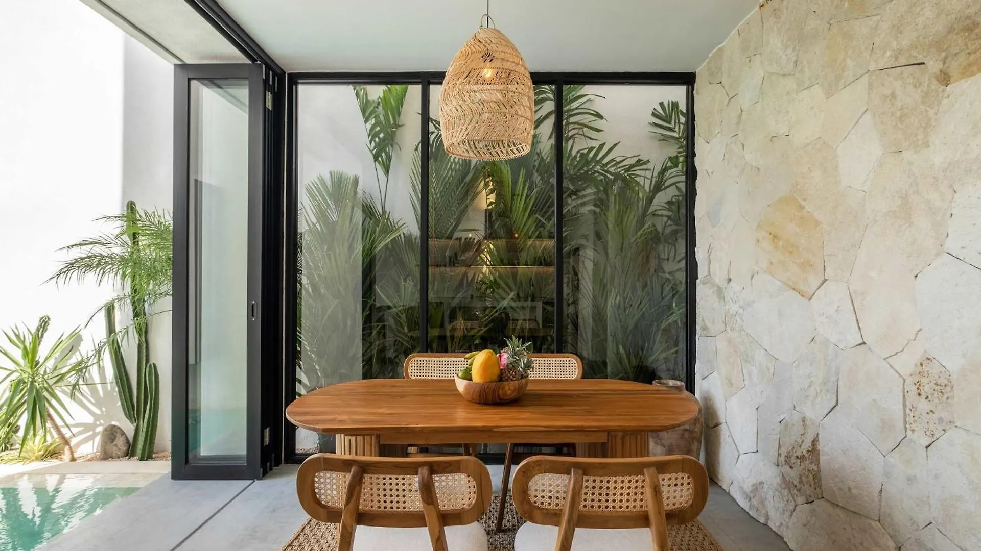 Modern Tropical Villa With Private Pool In Bingin Uluwatu Ινδονησία