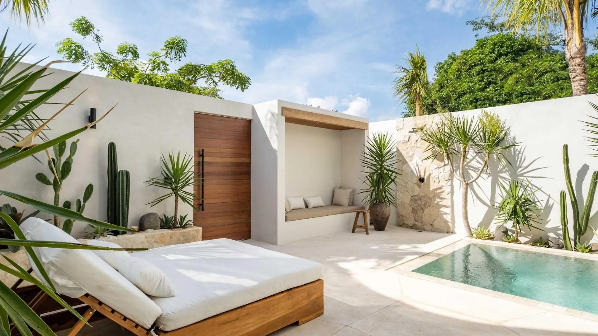 Modern Tropical Villa With Private Pool In Bingin Uluwatu